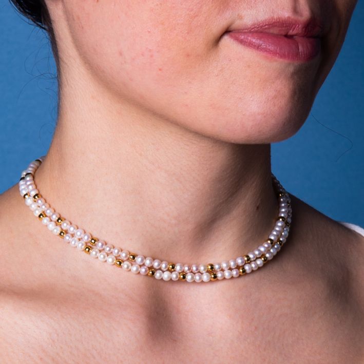 Collier double rangs perles de culture blanches et perles en acier doré