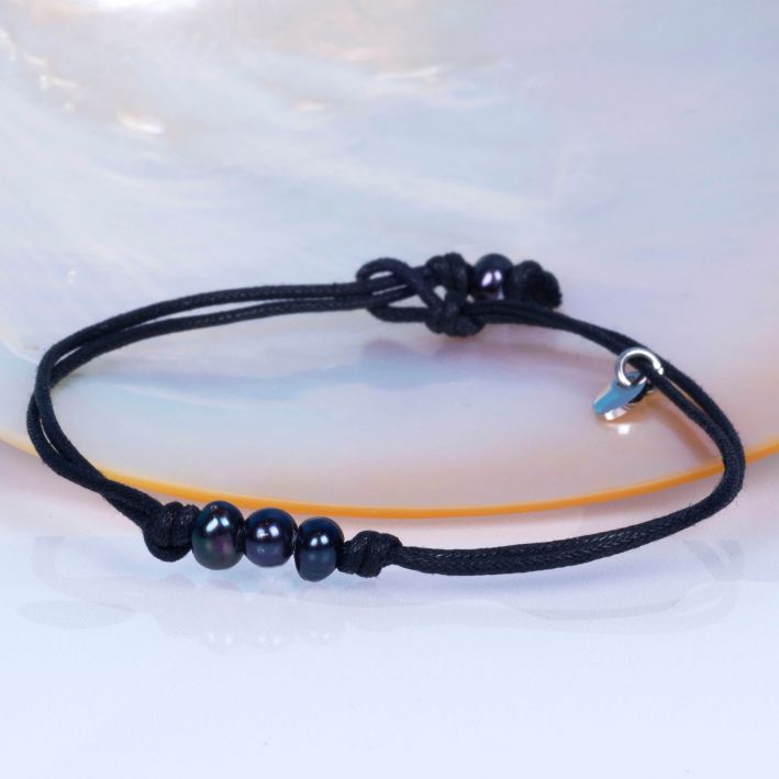 Bracelet trio perles noires sur cordon cuir noir