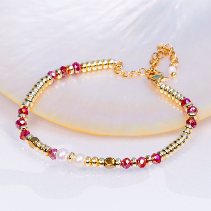 Bracelet LOUISE alliance de perles, rocailles dorées et grenat