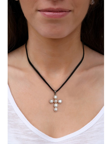 Pendentif Croix latine en véritables perles de culture blanches