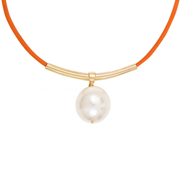 Collier perle disque rond de nacre blanche sur cuir orange