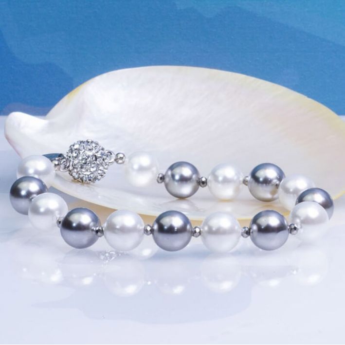 Bracelet duo de perles nacre et fermoir shamballa