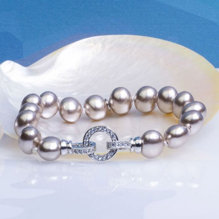 Bracelet perles de nacre baroques couleur champagne